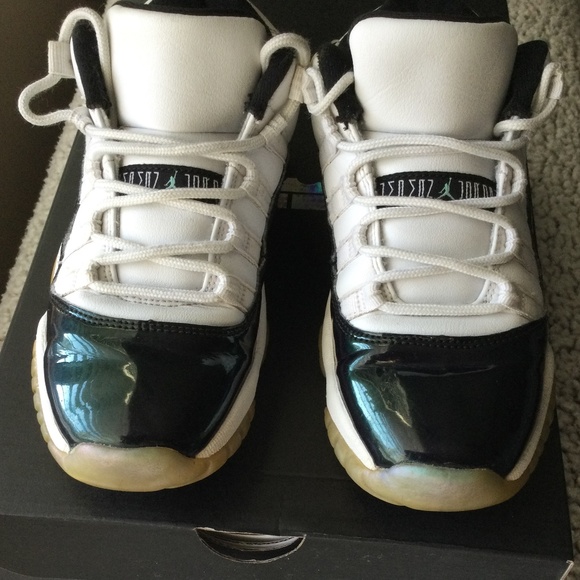 Jordan Retro 11 Low Emerald Green/Purple Flip-Flop - Picture 3 of 11